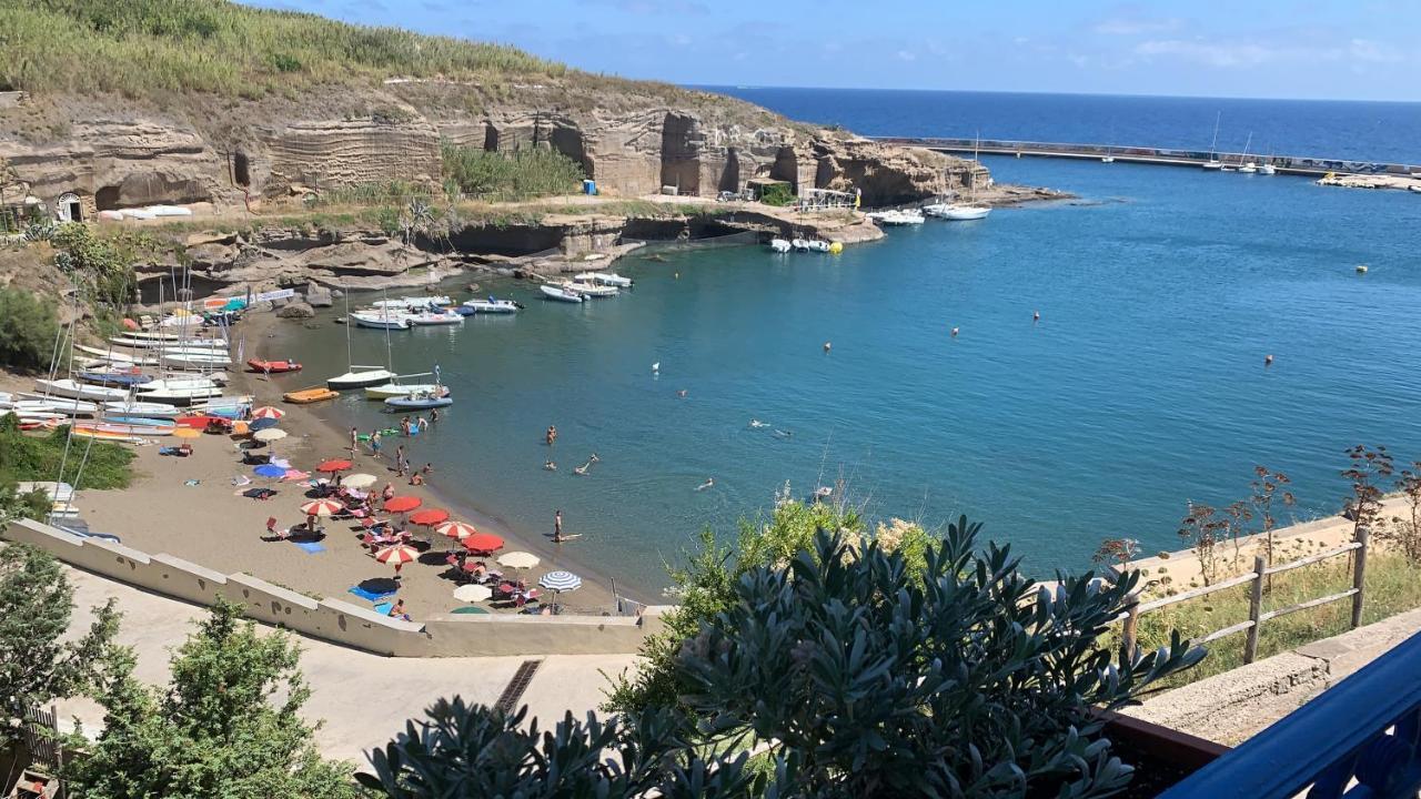 Hotel Isolabella Ventotene Exterior photo
