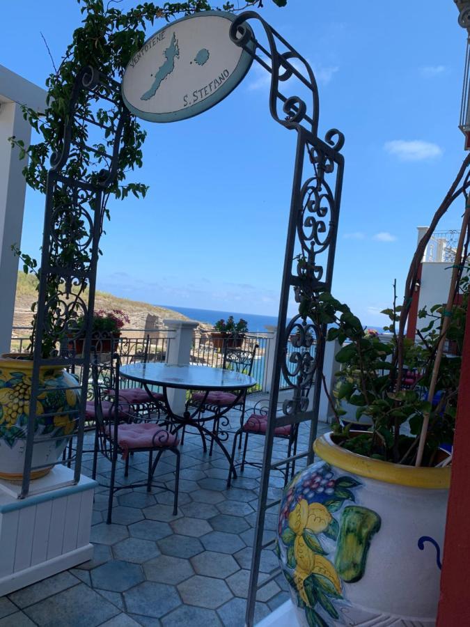 Hotel Isolabella Ventotene Exterior photo